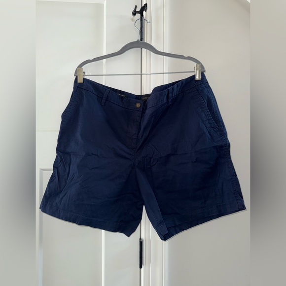 Talbots Pants - Talbots Relaxed Chino Short 7” Women's Navy Bermudas